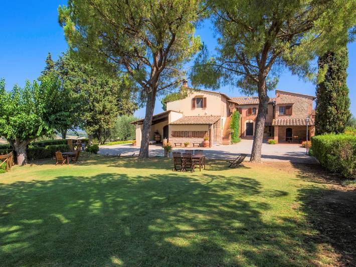 Agriturismo per 5 persone, con Giardino e Piscina a Castelfiorentino