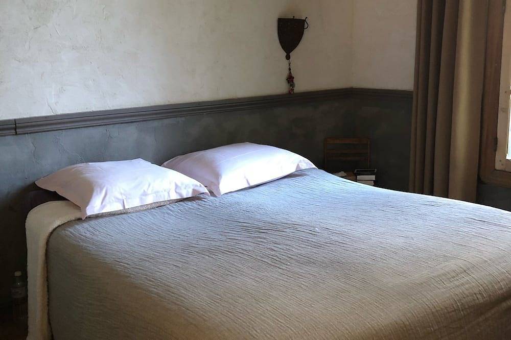 Maison de charme spacieuse  proche montpellier avec piscine in Castelnau-le-Lez, Côte méditerranéenne (France)