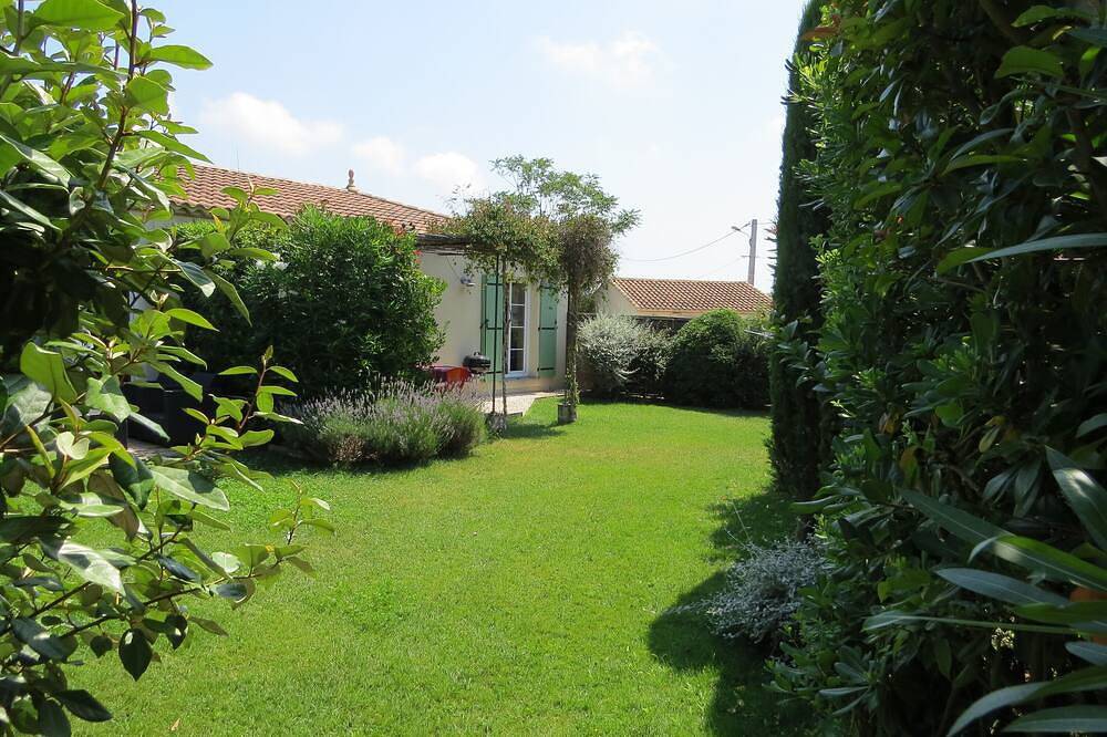 Großes freistehendes Haus mit Garten und Pool in Pomérols, Côte d'Améthyste