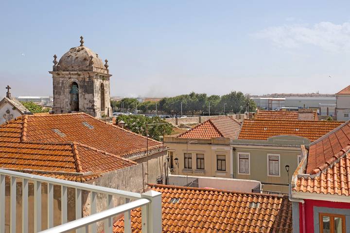 Ganze Wohnung, Ferienwohnung 'Home Away From Home' mit Balkon und Wlan in Peniche, Leiria District
