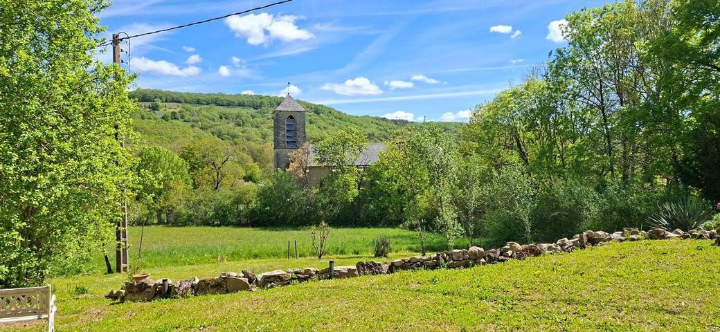 Location de vacances pour 2 personnes, avec jardin et vue ainsi que terrasse et piscine à Ginals - 3