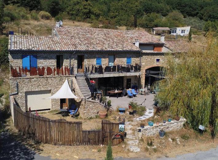 Gîte pour 13 personnes, avec jardin et terrasse à Roynac - 4