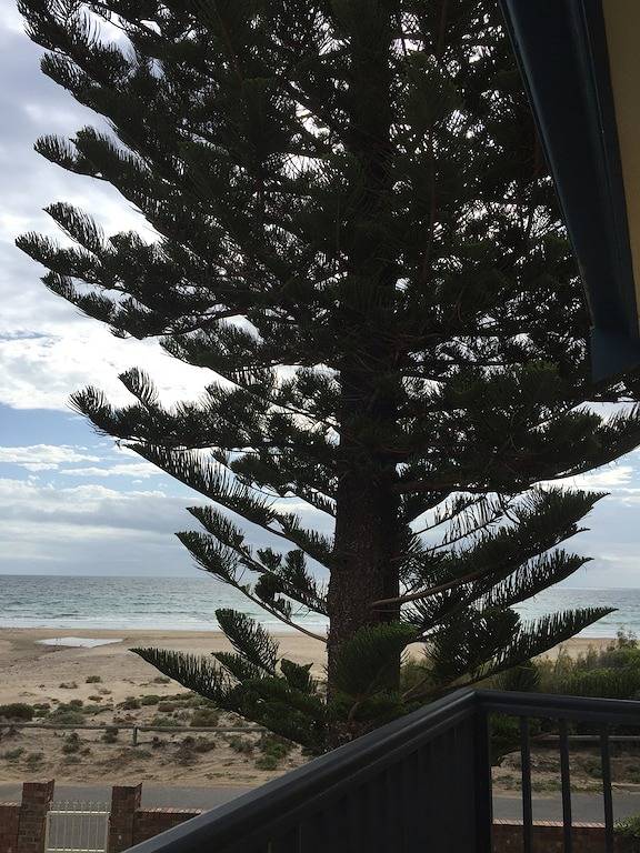 Holiday home for 8 people, with balcony and hot tub in South Australia