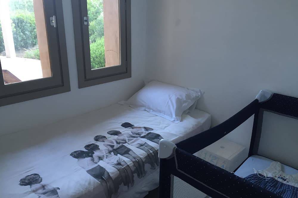Emplacement exceptionnel, mer au bout du jardin, accès privé à la plage🌞🏖️Piscine in Palombaggia, Porto-Vecchio