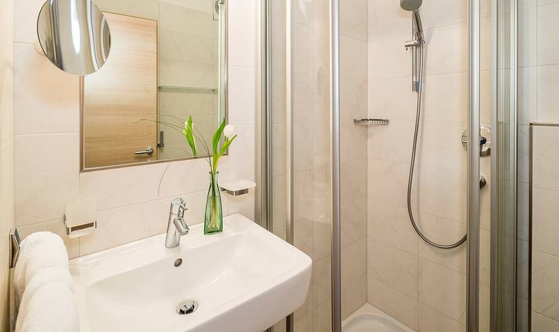 Ganze Wohnung, Ferienwohnung 'Rasnerhof Ferienwohnung Meran' mit Bergblick, Balkon & Wlan in Oberplars, Algund