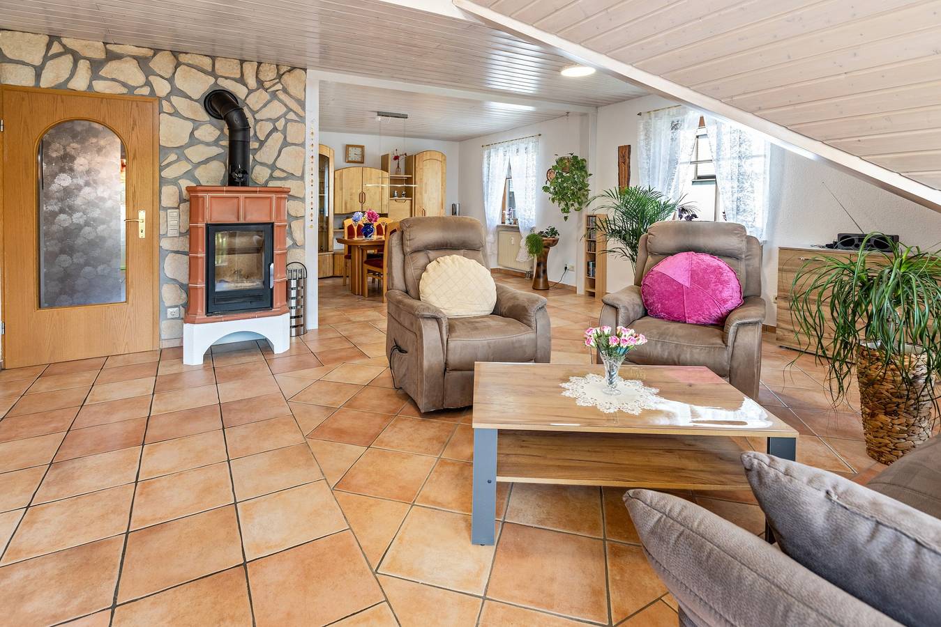 Ganze Wohnung, Ferienwohnung 'Studio Eva' mit Balkon und Wlan in Singen, Hegau