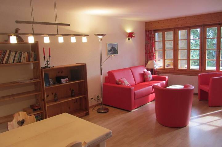 Gîte pour 4 personnes, avec terrasse et jardin dans Chandolin