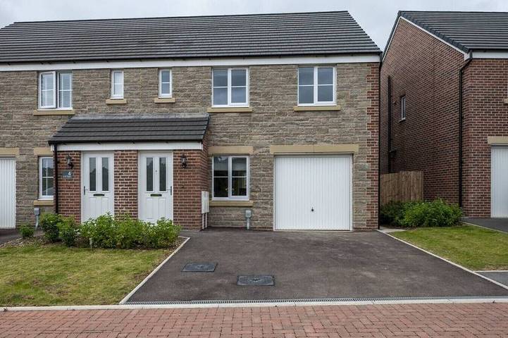 Holiday home for 5 people, with balcony and garden in Bridgend