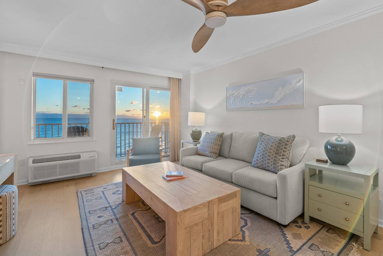 Apartamento entero, Coastal Living Luxury Oceanfront Condo, Pool, Beach in Virginia Beach