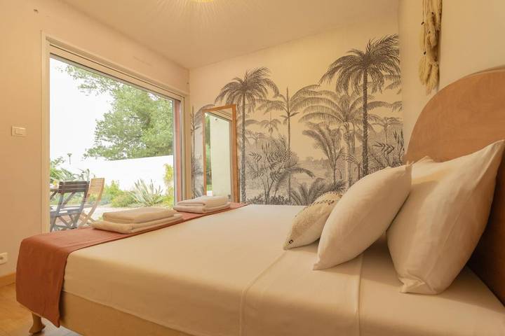 Location de vacances pour 8 personnes, avec Terrasse ainsi que Jardin et Piscine à Caissargues - 4