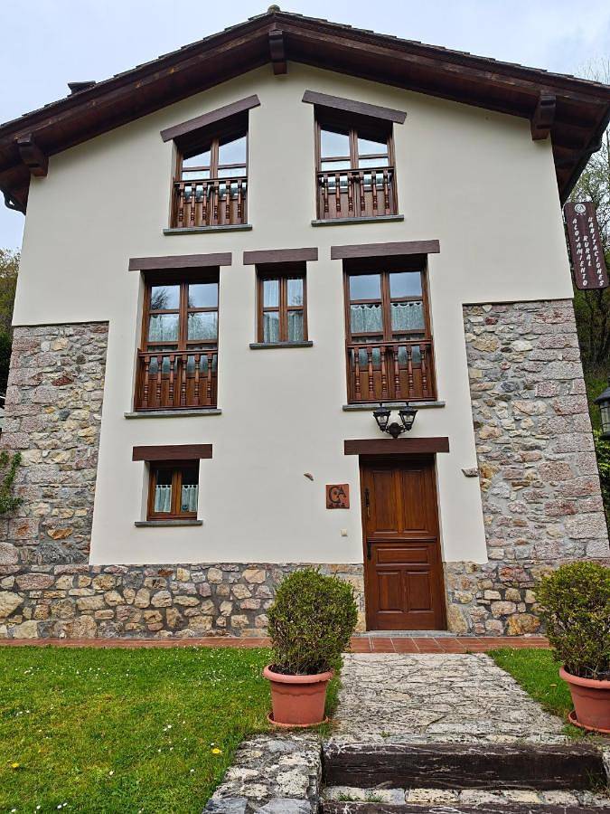 Casa rural para 8 personas, con vistas y jardín, Familias con niños en Lagos de Covadonga - 2