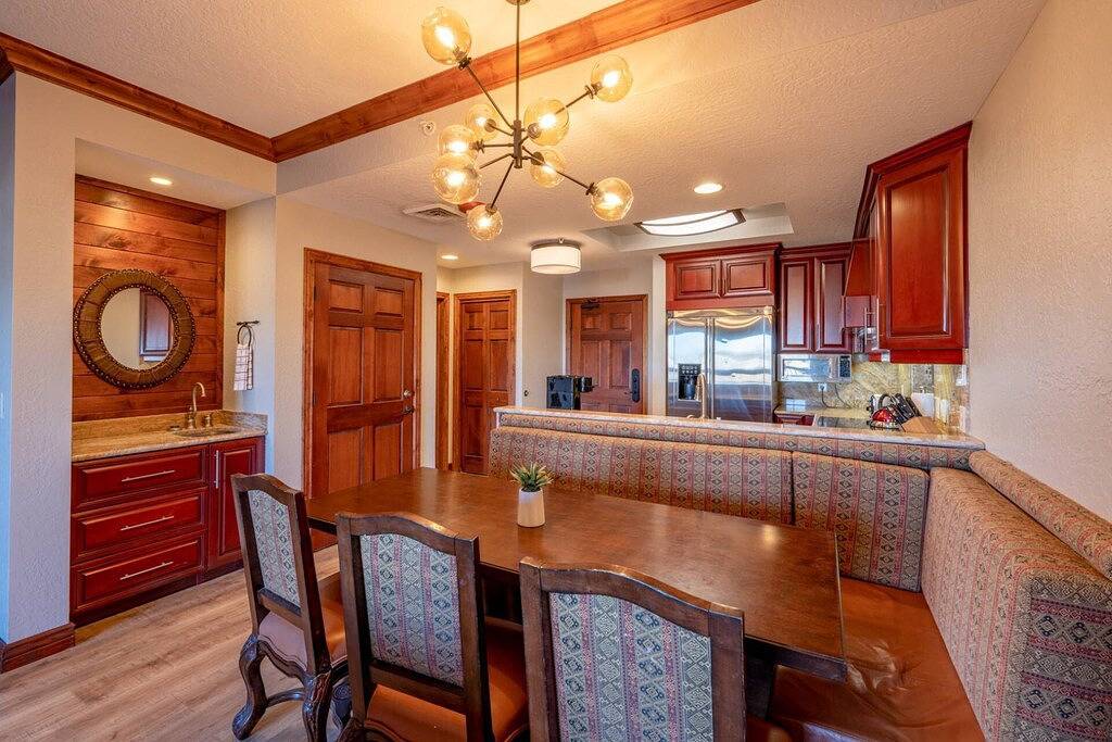 Ganze Wohnung, *Free Ski Rental* Ski-In / Ski-Out Westgate Resort, Freshly Updated, Free Ski Valet & Resort Shuttle in Uinta Wasatch Cache National Forest