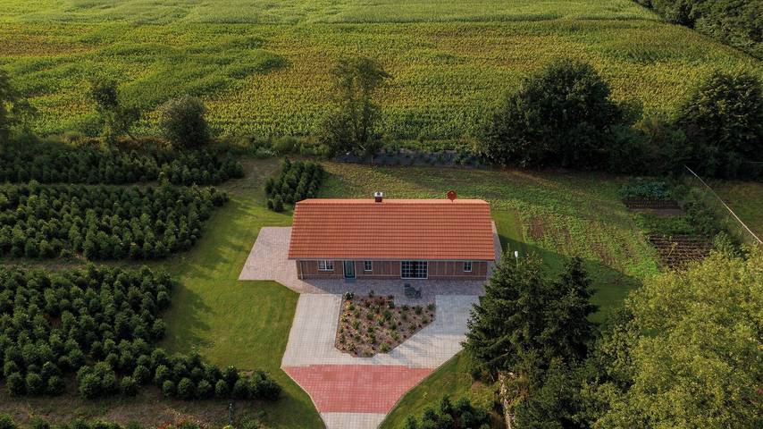 Entire apartment, Apartment 'Wiesenfenster' with Shared Terrace, Shared Garden and Wi-Fi in Hatten, Wildeshauser Geest