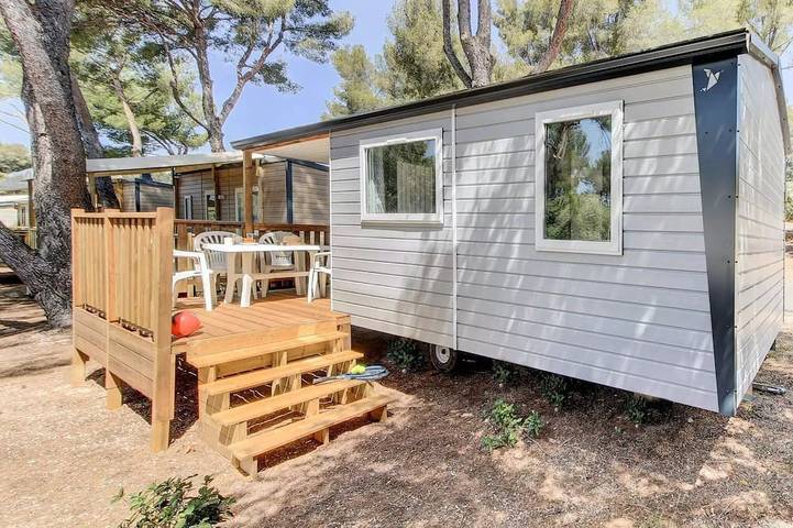 Camping pour 4 personnes à Sainte-Marie-la-Mer