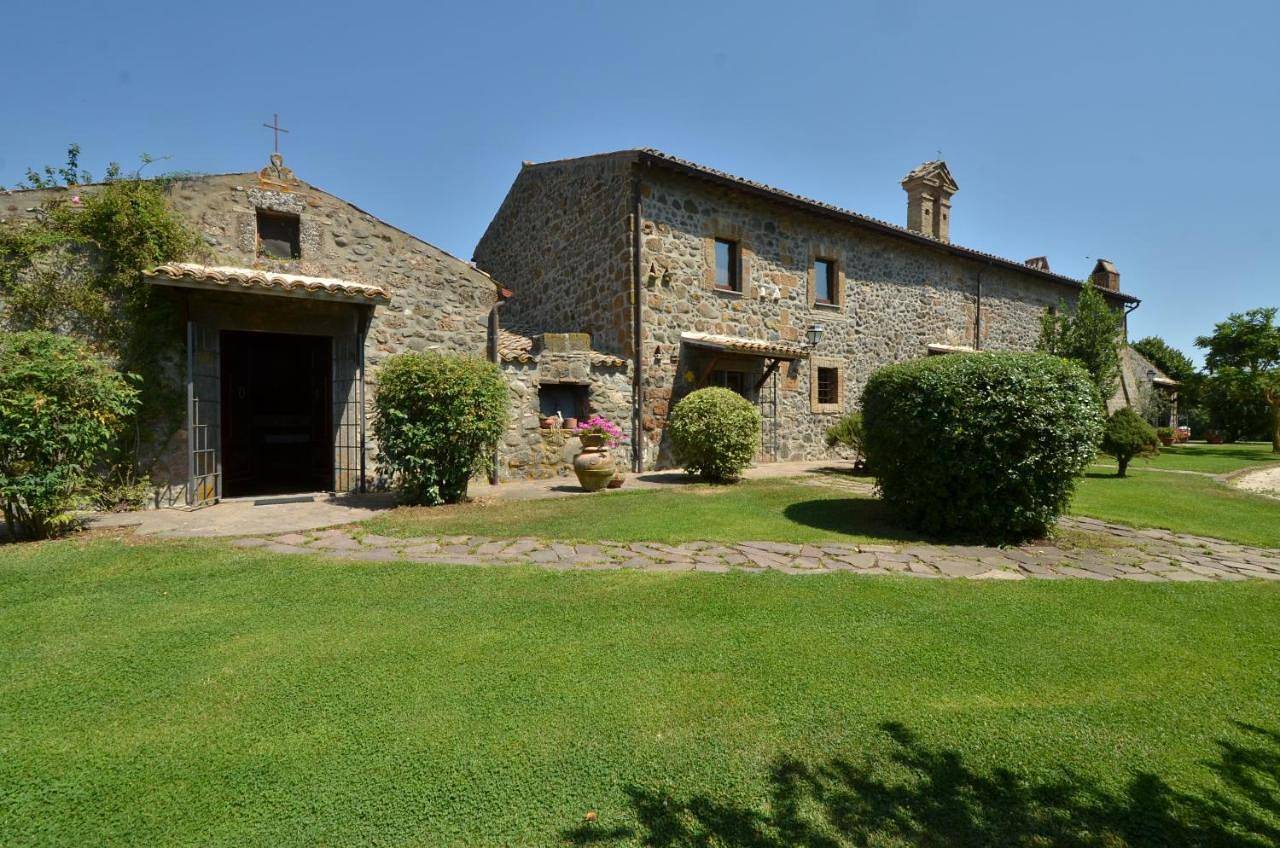 Double Room with Balcony in Lubriano, Viterbo Provinz