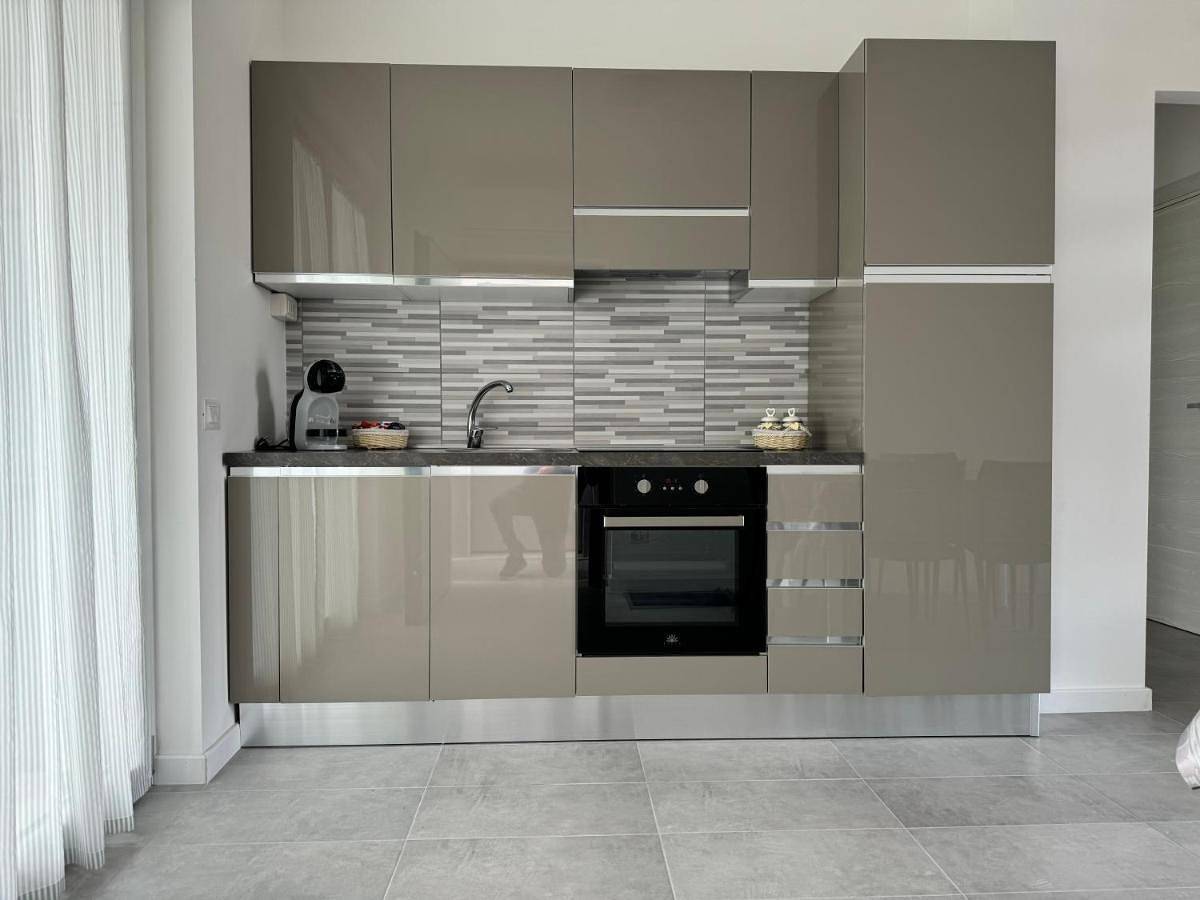 Appartamento intero, Three-Bedroom Apartment in San Salvo Marina, Montenero di Bisaccia