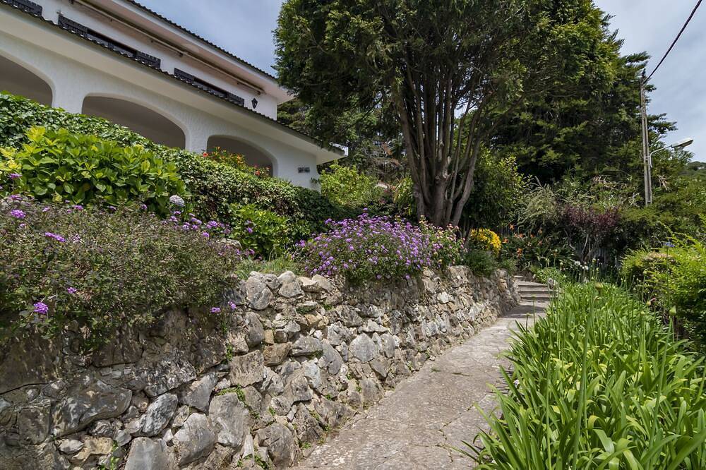 Villa Santiago, Sesimbra charming Villa Escape in Sesimbra, Halbinsel von Setúbal