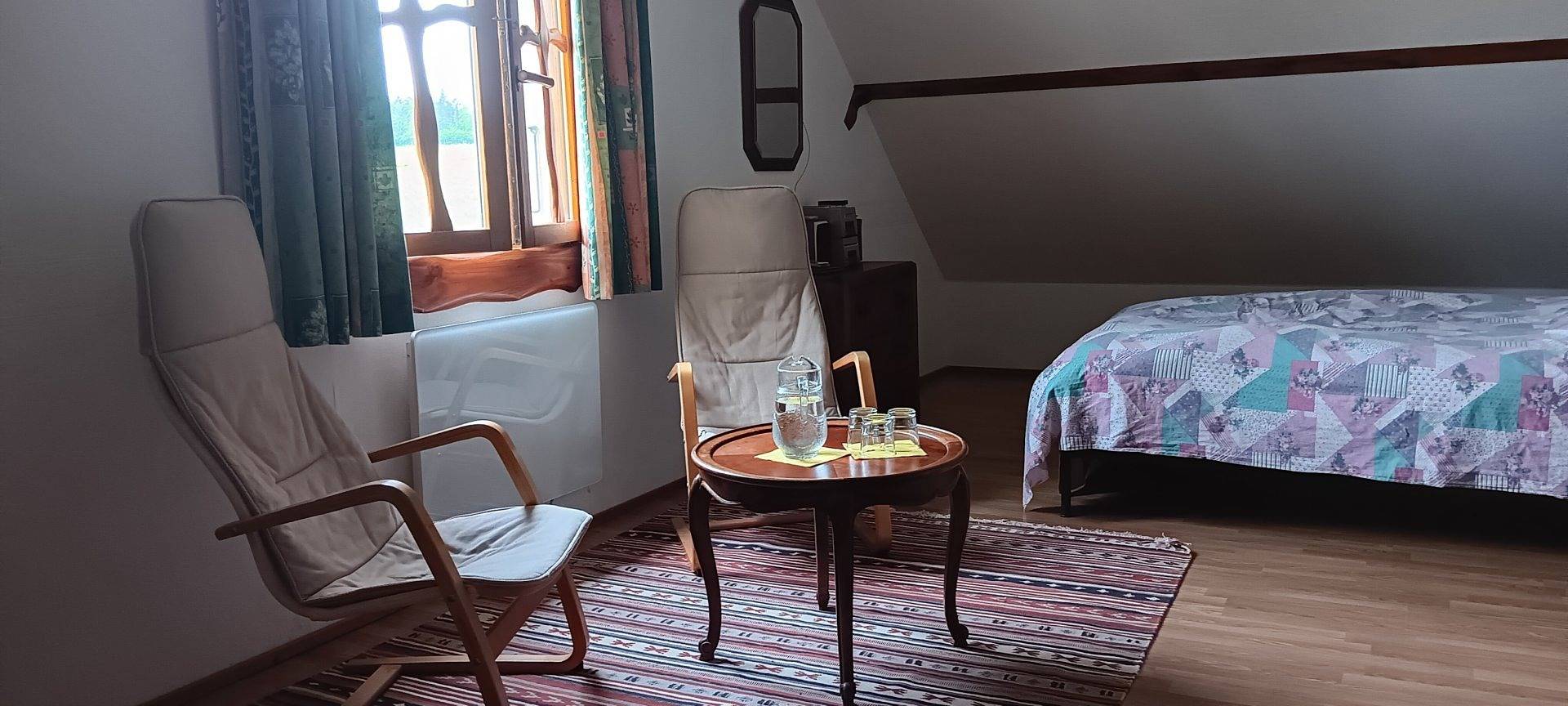 Domaine de la Cure - Chambre Antroposophe in Curgy, Région d'Autun