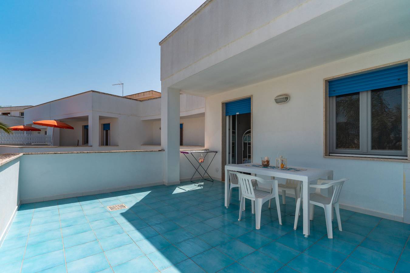 Casa Vacanze 'La Perla - Zaffiro' con balcone e aria condizionata in Taviano, Golfo di Taranto