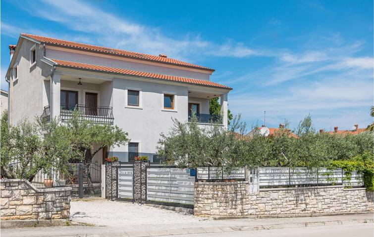 Incantevole appartamento con 1 camera da letto vicino a Rovigno - WiFi, terrazza e parcheggio in Rovigno, Rovigno e dintorni