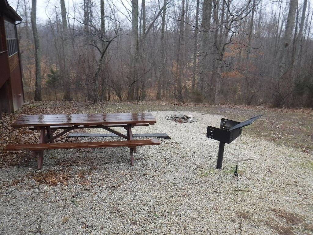 Solarium 4 Schlafzimmer 2 Bad Kabine # 16 am Patoka Lake im südlichen Indiana in Patoka Lake