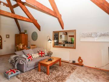 Log Cabin for 2 People in Drewsteignton, Devon, Photo 3