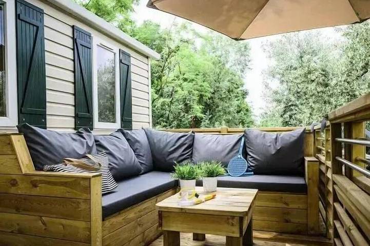 Camping pour 6 personnes à Saint-Julien-des-Landes