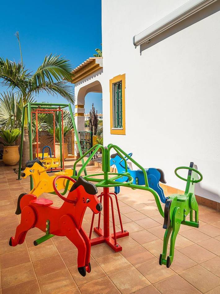 Ferienpark für 9 Personen, mit Garten und Pool sowie Balkon in Portugal - 3