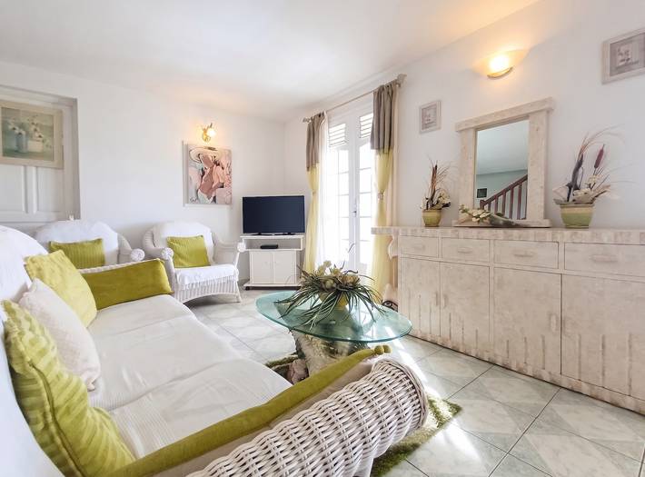 Appartement de vacances pour 6 personnes, avec balcon/terrasse ainsi que terrasse et piscine - 1