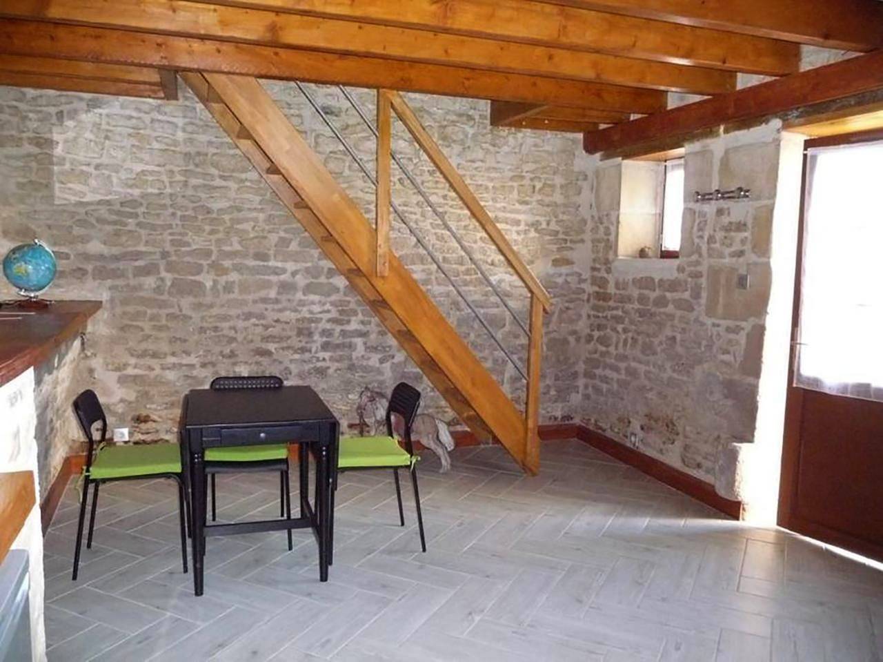 Le Haut Fontaine : gîte 4/5 pers. ou site entier 9 pers in Saint-Georges-lès-Baillargeaux, Vienne (France)