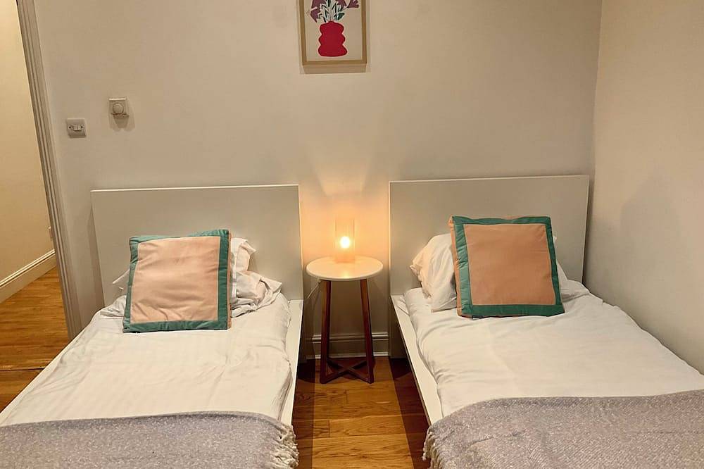 Apartamento entero, Magical Converted Church Duplex Apartment, Close to Harry Potter Studios in Watford, Hertfordshire
