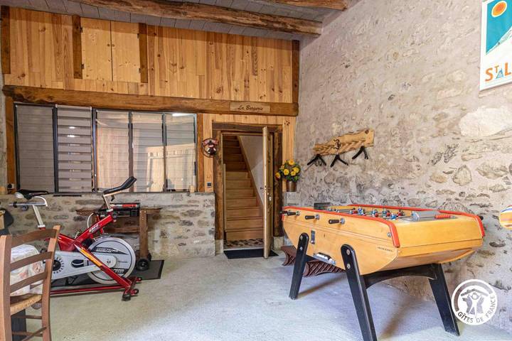Gîte pour 8 personnes, avec terrasse et jacuzzi, animaux acceptés à Guchan - 2