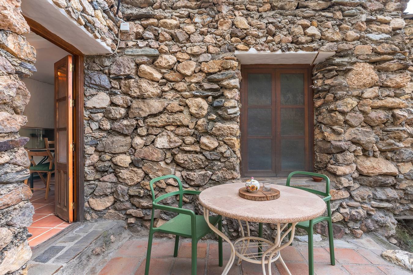 Ganzes Studio, Studio 'Frida' mit Bergblick, privater Terrasse und Wlan in Torvizcón, Granada Provinz