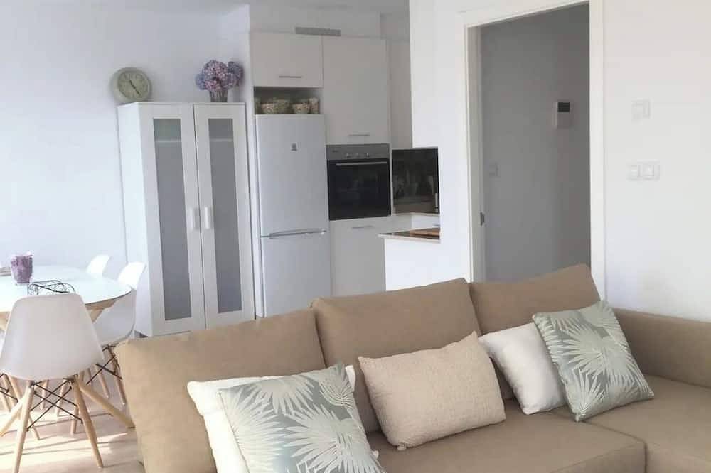 Apartamento entero, A casa de María Bazarra.\nvistas al mar, ascensor y aire acondicionado. in Puebla del Caramiñal, Rias Baixas