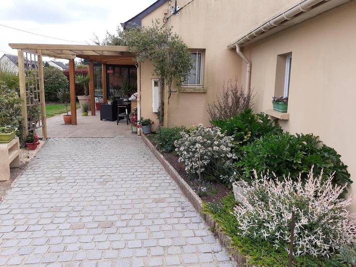 Chambre d’hôte pour 2 personnes, avec jardin et terrasse à Baulon
