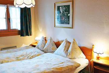 Gîte pour 2 personnes, avec balcon ainsi que sauna et piscine à Bivio