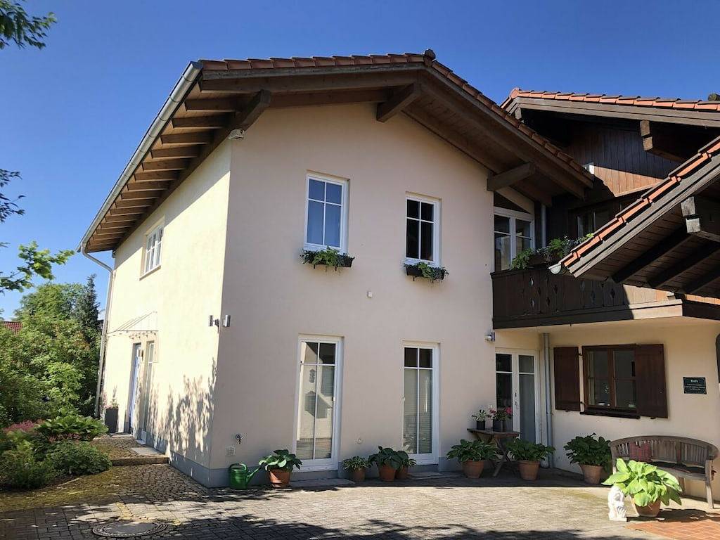 Ferienhaus in Andechs mit Schwimmbecken in Andechs, Ammersee