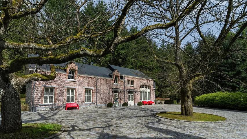 Ferienhaus für 19 Personen, mit Whirlpool und Garten sowie Sauna