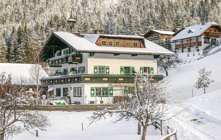 Ganze Ferienwohnung, Gemütliche Ferienwohnung mit Terrasse in der Nähe des Skilifts und des Flusses in Pichl-Preunegg, Schladming-Dachstein