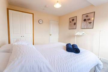 Apartment for 4 People in Swindon, North Wessex Downs, Photo 4