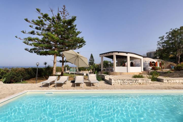 Villa per 8 persone, con Giardino e Piscina a Plemmirio