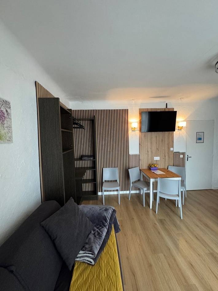 Chambre pour 4 personnes avec terrasse in Castellane, Région Castellane