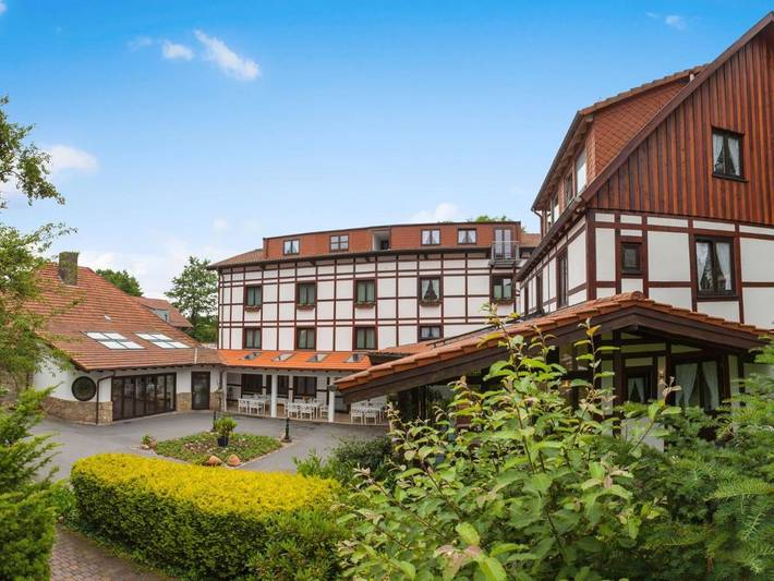 Hotel, mit Terrasse und Garten sowie Pool und Sauna