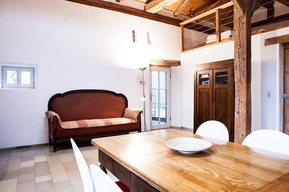 Ganze Ferienwohnung, Einzimmer-Wohnung mit Galerie für vier Personen in Schernfeld, Altmühltal