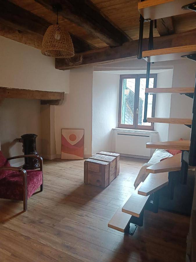 Location de vacances pour 6 personnes, avec vue, animaux acceptés à Saint-Chély-d'Aubrac - 4