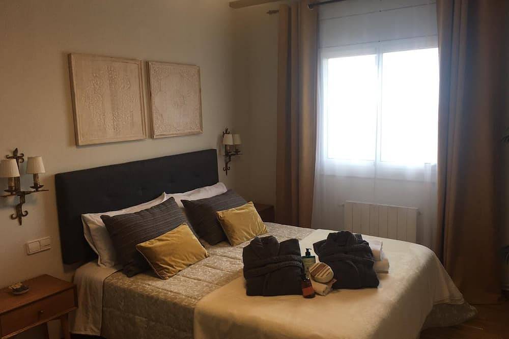 Entire apartment, La pastora Gava, Apartment with parking near Barcelona. in Gavà, Baix Llobregat