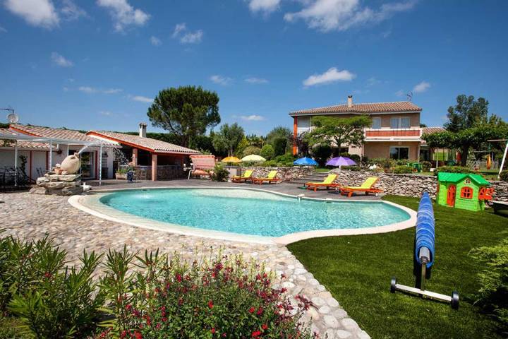 Gîte pour 10 personnes, animaux acceptés