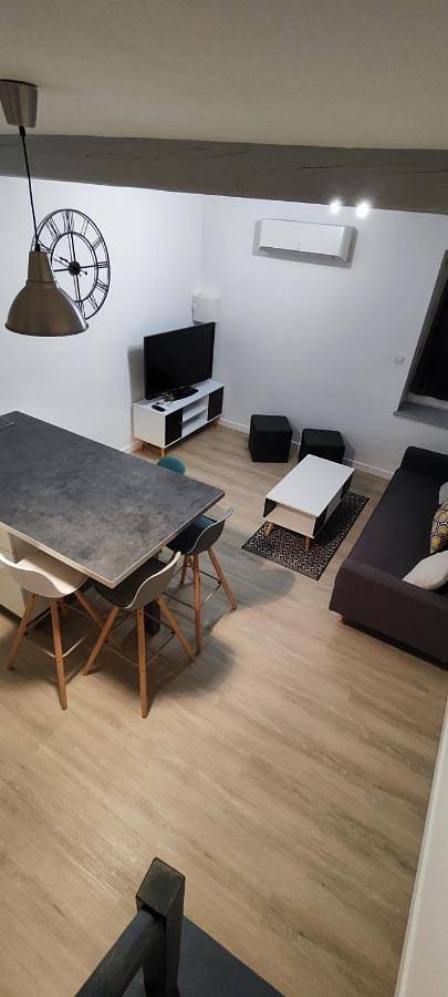 Gîte pour 7 personnes, avec terrasse à Meximieux - 4