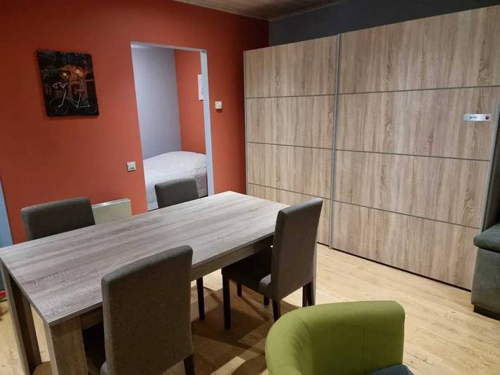 Ganze Wohnung, Gemütliche Wohnung bei Vresse-sur-Semois, 36 m² mit Balkon in Vresse-sur-Semois, Region Namur
