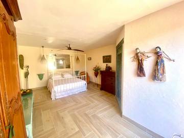 Chambre d’hôte pour 3 personnes, avec terrasse et vue, animaux acceptés à Bormes-les-Mimosas